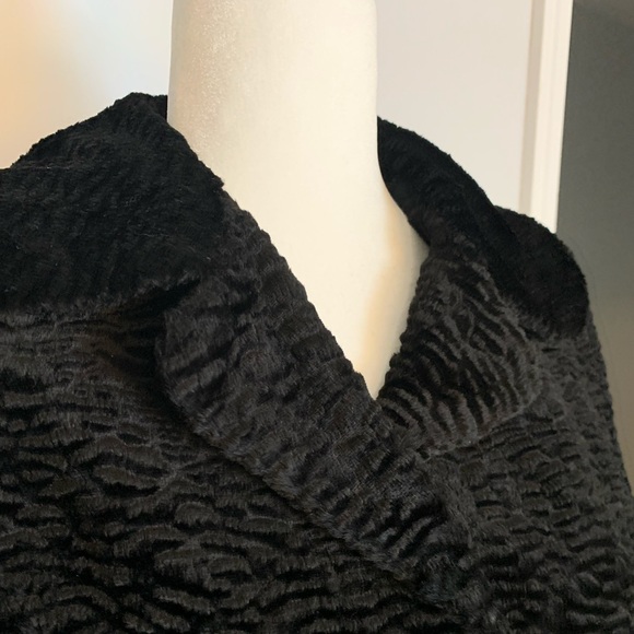 Harold’s Classic dressy crop jacket - Picture 2 of 3